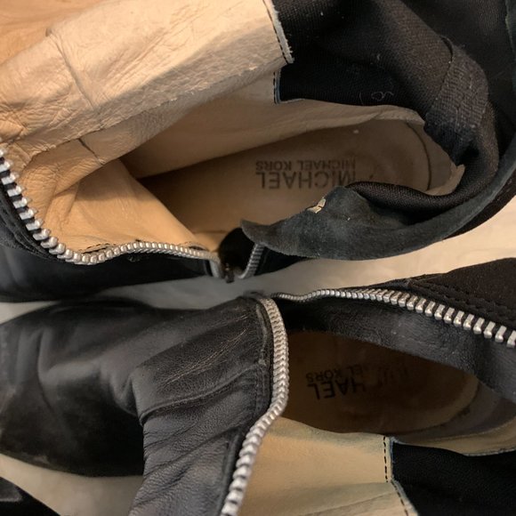 Michael Kors Classic Bromley Boots, Size 7 - Picture 5 of 6